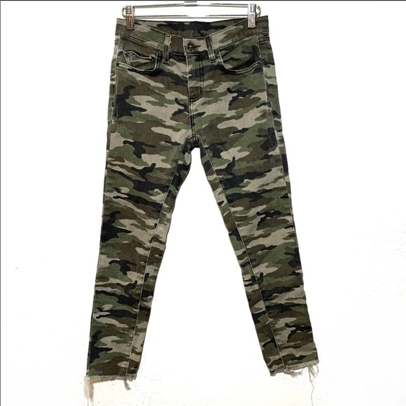 ❤️ CARMAR Camo Raw Hem Mid Rise Skinny Jeans - Picture 1 of 12